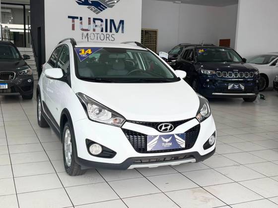 HYUNDAI HB20X 1.6 16V PREMIUM FLEX 4P AUTOMÁTICO HYUNDAI HB20X 1.6 16V PREMIUM FLEX 4P AUTOMÁTICO